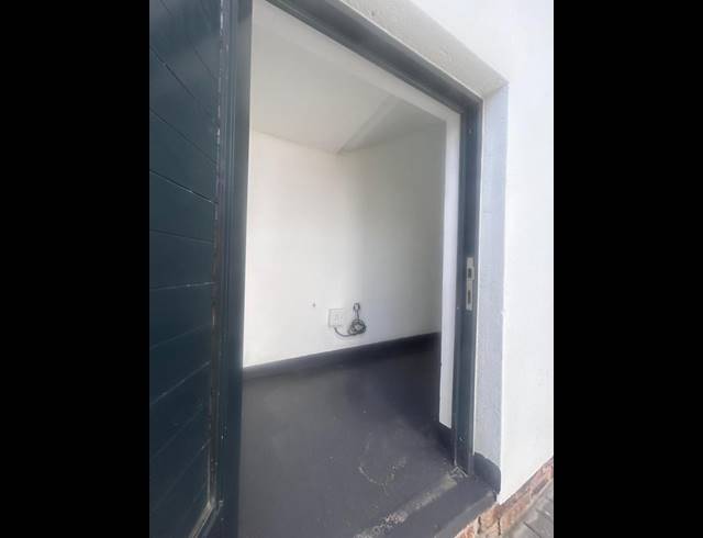 3 BEDROOM PROPERTY TO RENT IN GLEN AUSTIN